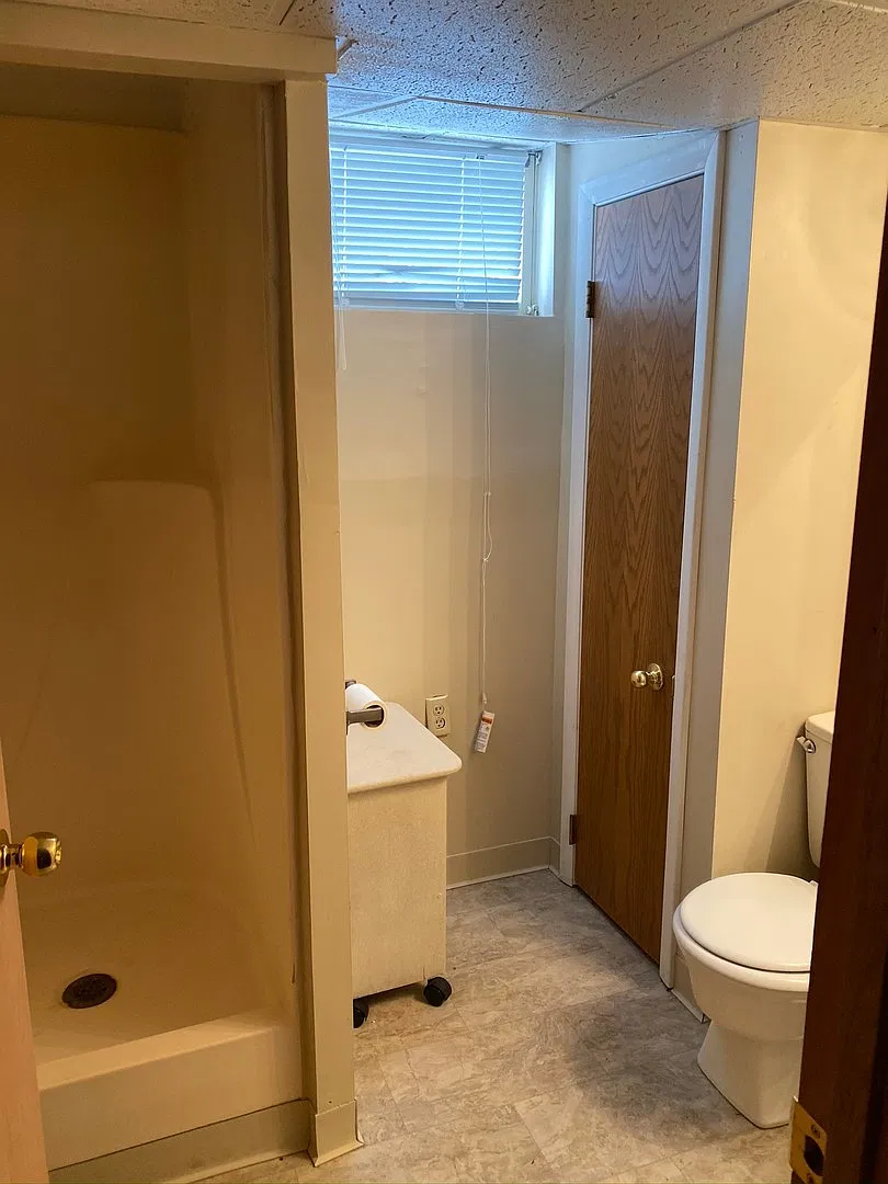 4 Bedroom | 2 Bath | Large Fenced In Yard | West — Photo 4