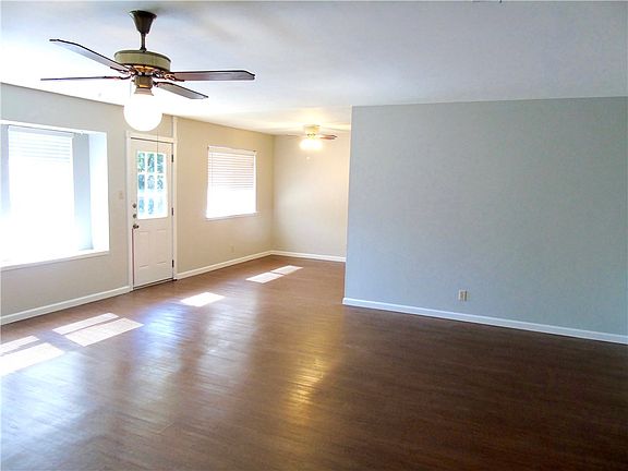 5th image of 1911 Greyson Dr
