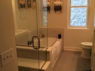 913 W Altgeld St APT 2W, Chicago, IL 60614
