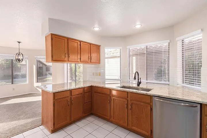 1326 W Clear Spring Dr — Photo 14