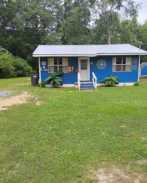 1st image of 435 Scoggins St