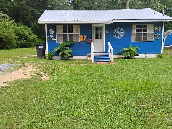 435 Scoggins St, Summerville, GA 30747