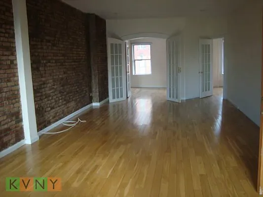 Rented by KVNY Soho | media 31