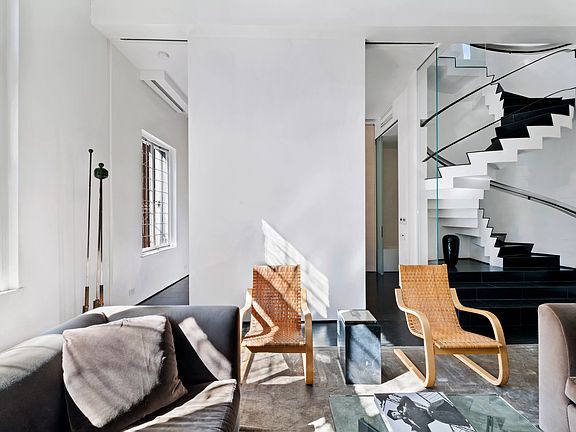 5th image of 165 E 60th St #Penthouse