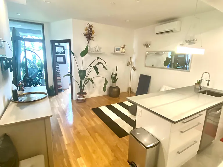 189 Java St #2 — Photo 1
