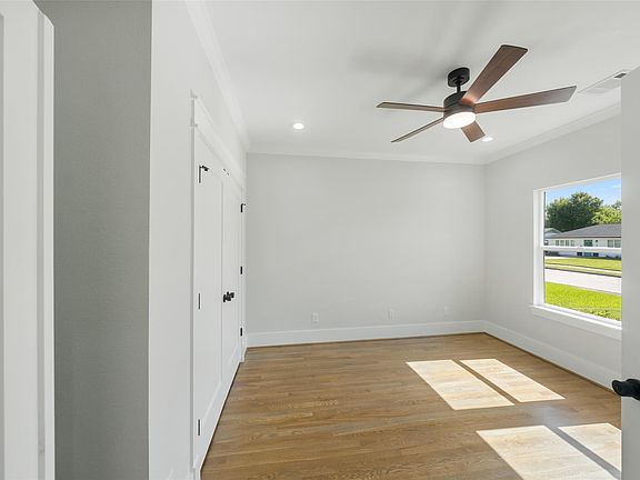 4th image of 1859 Lynnview Dr