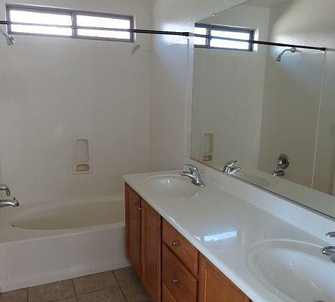 5th image of 17261 W ELIZABETH Avenue