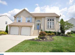 9 Phoenix Rd, Marlton, NJ 08053