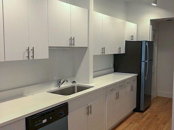 2nd image of 1436 W Summerdale Ave #1