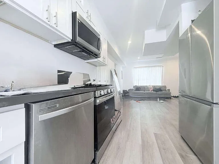 1258 Leighton Ave #B — Photo 9