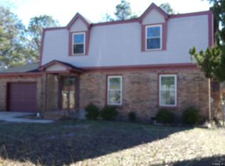 2919 Peacock St, Hope Mills, NC 28348