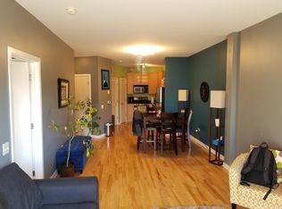 1075 W Roosevelt Rd #207, Chicago, IL 60607