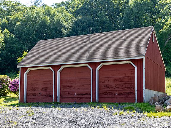 4th image of 179 South Street