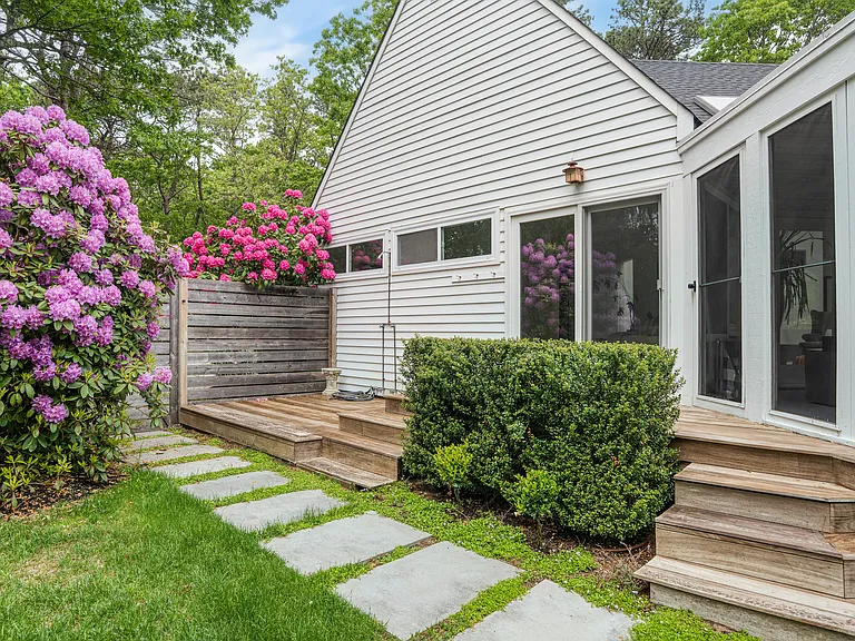 29 S Breeze Dr — Photo 37