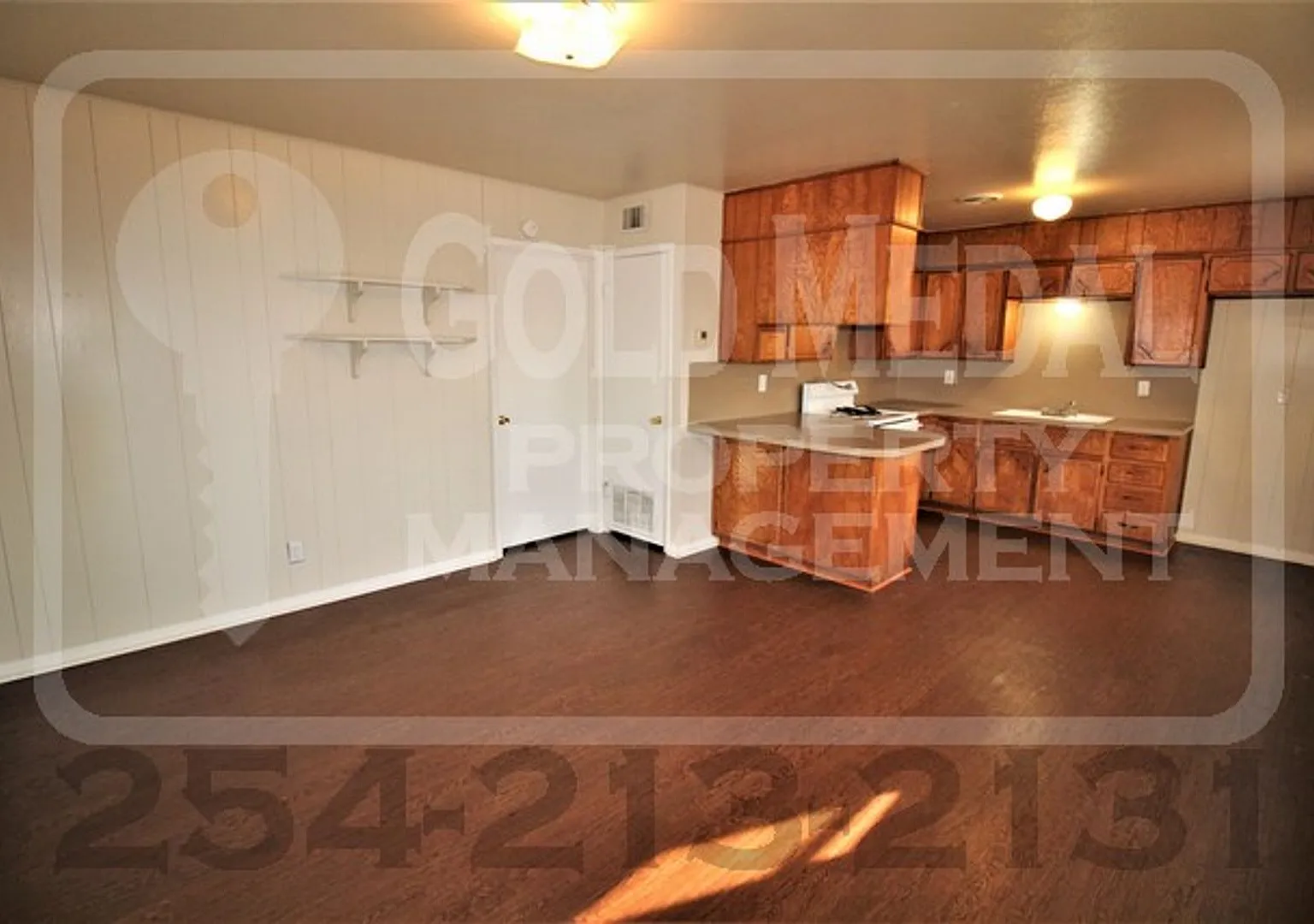 801 Pecan Circle — Photo 2
