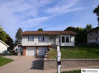 3802 Groves Rd, Bellevue, NE 68147