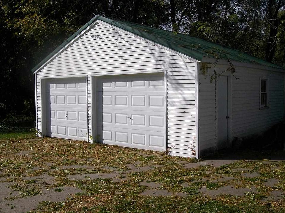 2nd image of 1255 Garden Ave