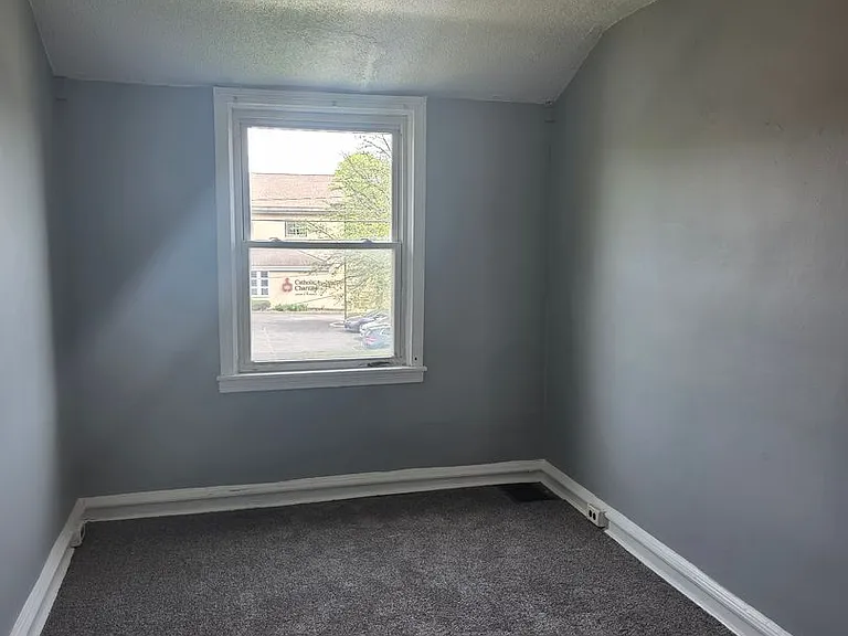 403 Greenhill Ave — Photo 12