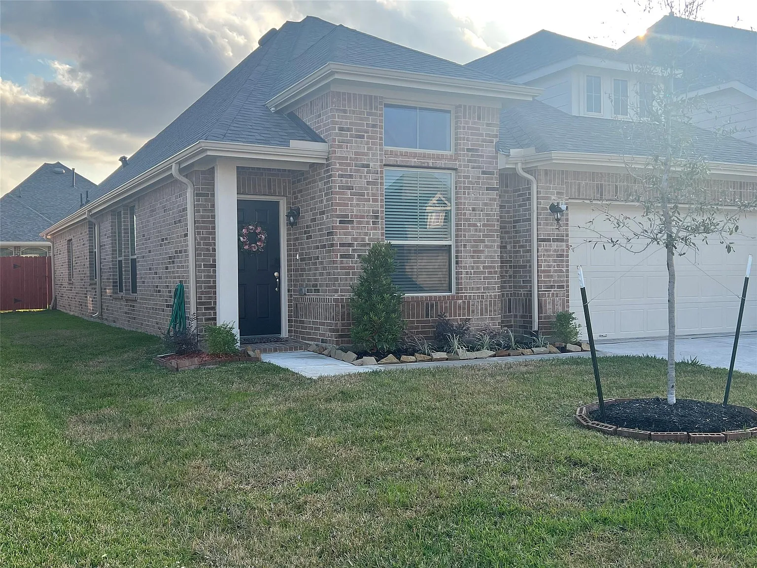 4 bed, 2.0 bath, 1787 sqft, $2,200 — Photo 4