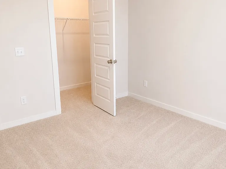 1013 Nature Ln — Photo 13