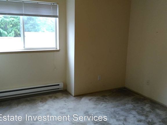 3rd image of 5905 93rd St SW APT 305
