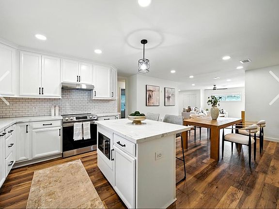 5th image of 1610 Antoine Dr