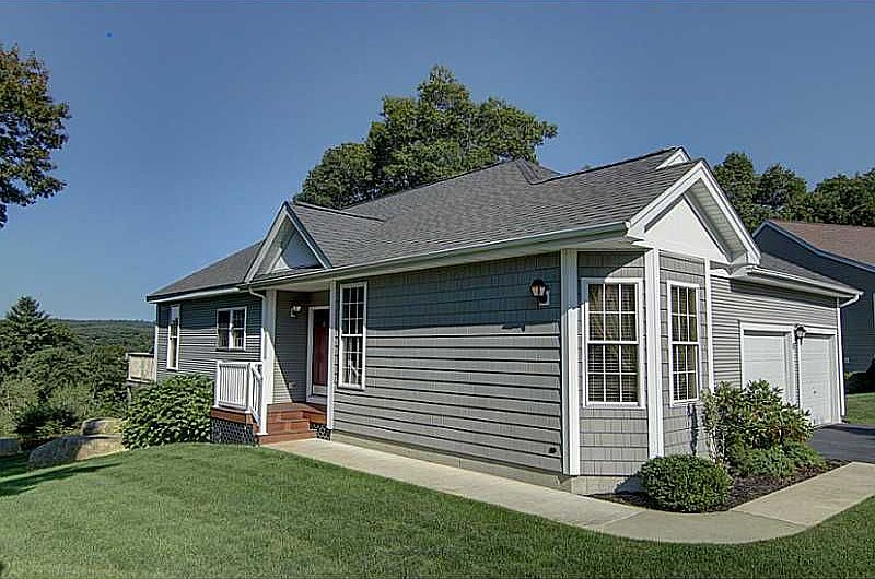 2nd image of 8 Alpine Rdg #98
