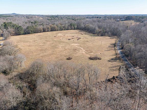 4th image of 1 Woods Farm Rd