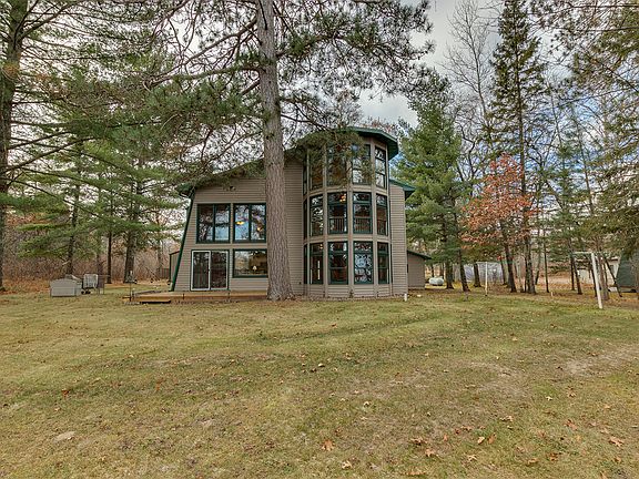 3rd image of 41158 Poplar Dr