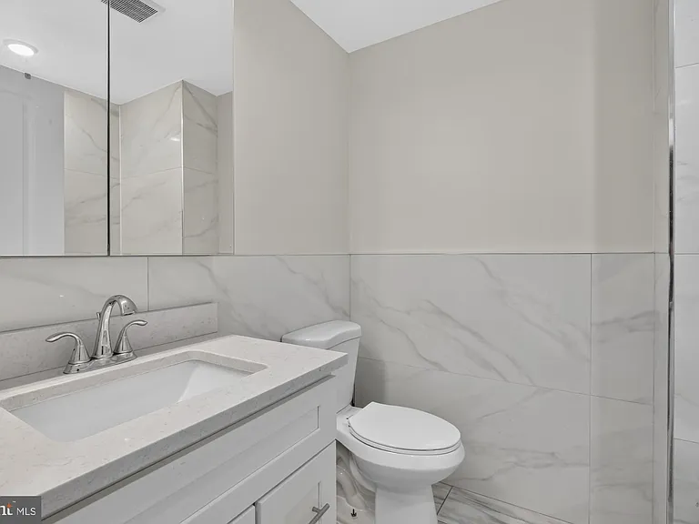 519 N 11th St #B — Photo 27