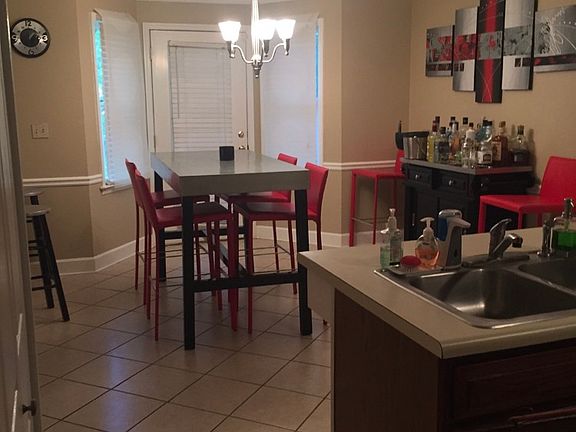 5th image of 1126 Magnolia Way SE