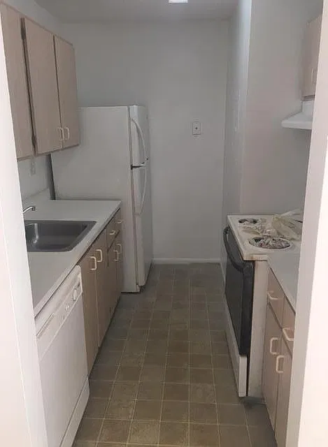 2 bed, 1.0 bath, 708 sqft, $1,775 — Photo 3