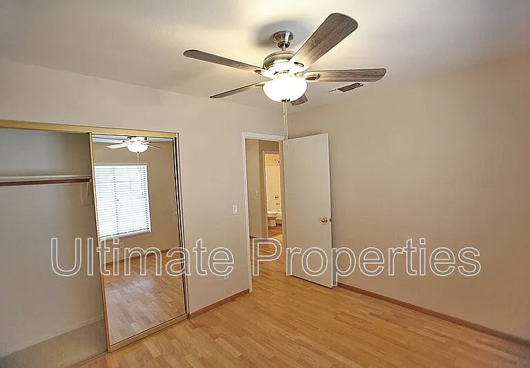 1225 E Harvard Ave — Photo 13