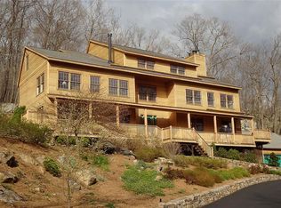 237 Mountain Rd, Ridgefield, CT 06877