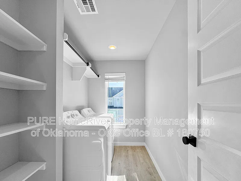 3 bed, 2.5 bath, 1600 sqft, $2,295 — Photo 4