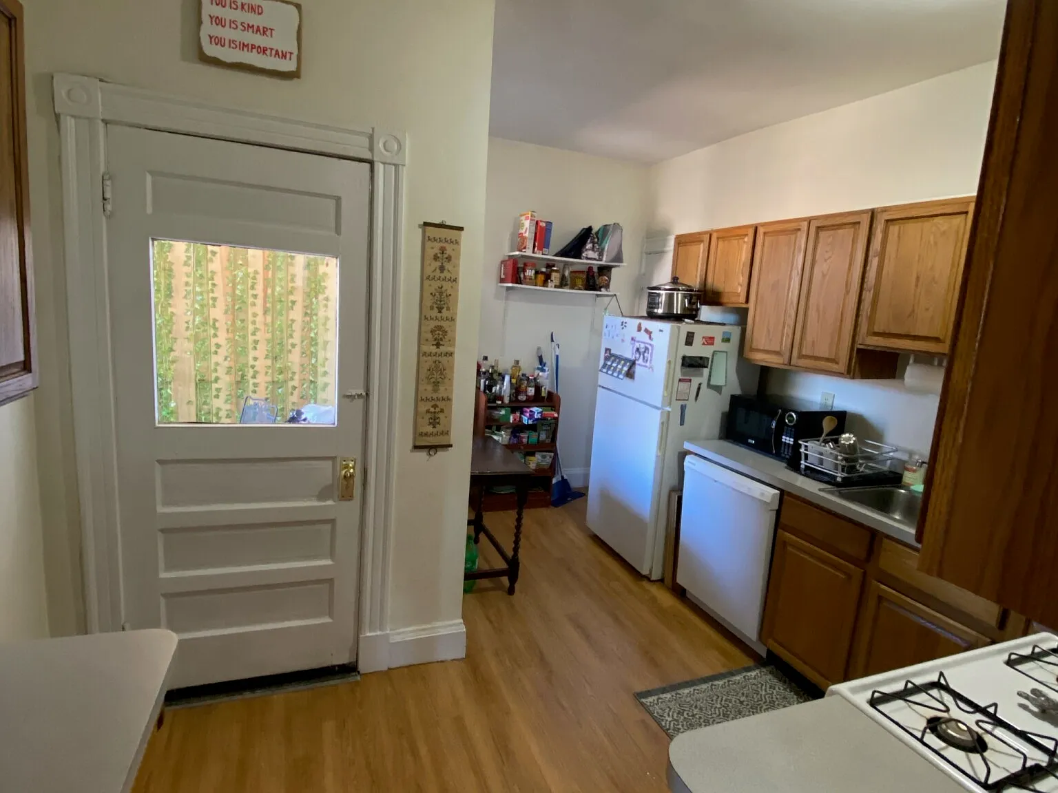 2 bed, 9999 sqft, $3,195 — Photo 3