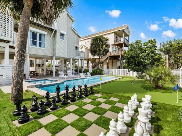 13663 Mutiny Ln, Galveston, TX 77554