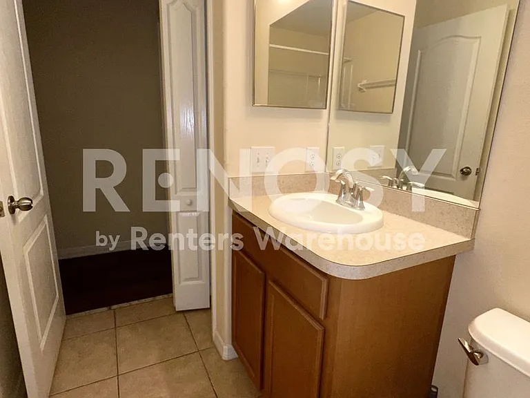 10943 Keys Gate Dr — Photo 15