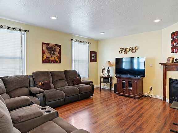 3rd image of 6774 W Valley Maple Dr