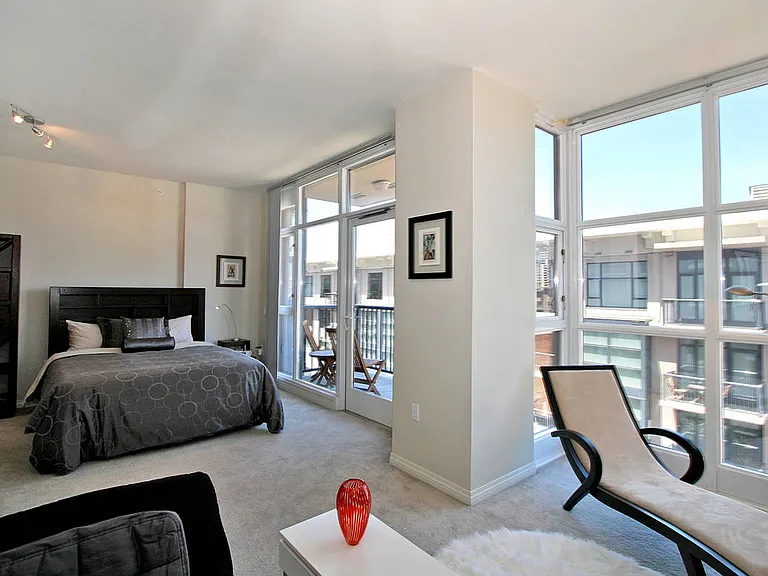 530 K St #618 — Photo 16