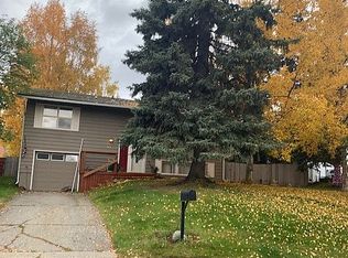 3920 Crosson Dr, Anchorage, AK 99517