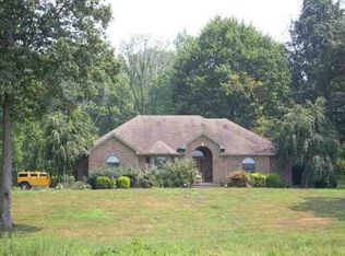 1011 N State Line Pl, West Terre Haute, IN 47885