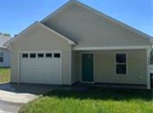 322 Solitude Ln, Winston Salem, NC 27104