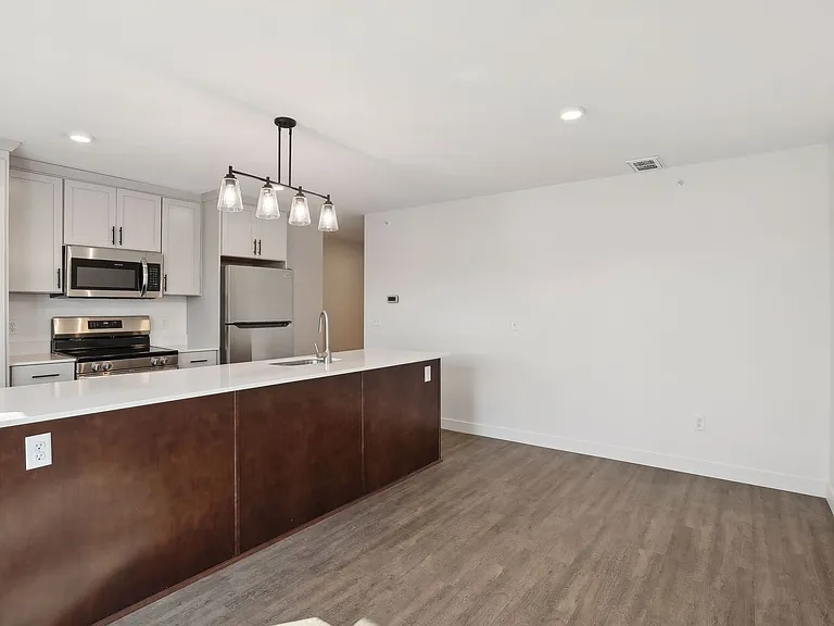 Solstice Apartments — Photo 12