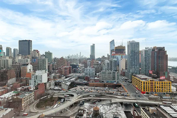 Rented by Cooper & Cooper Real Estate | media 80