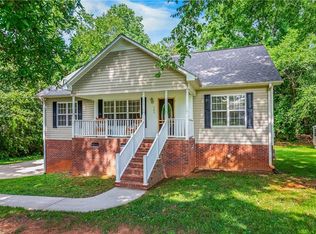 162 N Hazelwood Dr, Mocksville, NC 27028