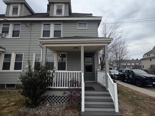 52 Everett St, Easthampton, MA 01027