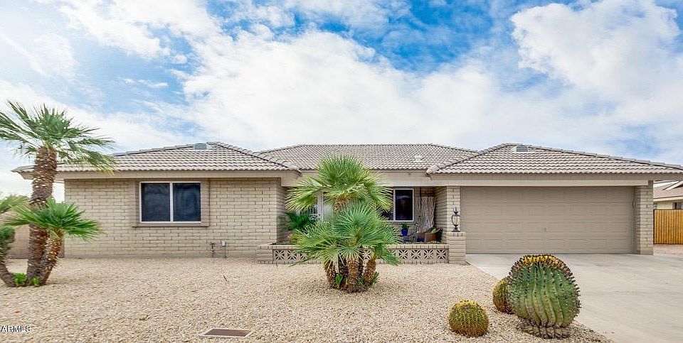 1st image of 8365 E Medina Ave