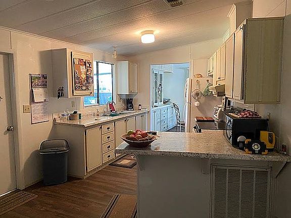 4th image of 2432 Lower Red Lake Ln