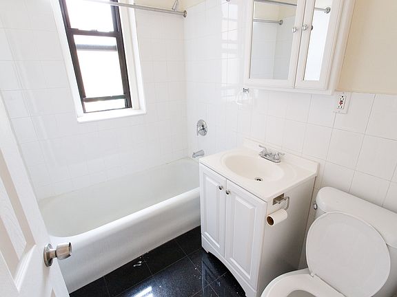 5th image of 611 W 171st St APT 31B